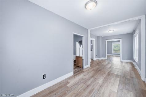 268 N Adams Street Akron OH 44304