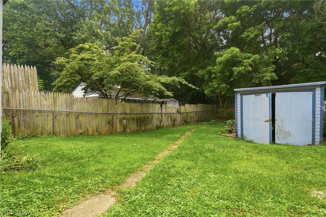 268 N Adams Street Akron OH 44304