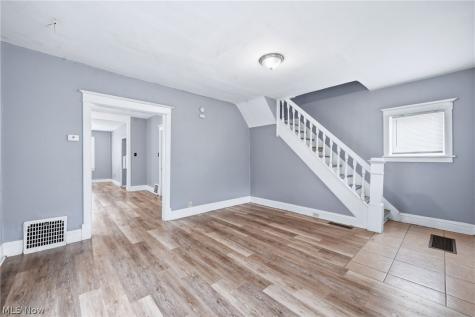 268 N Adams Street Akron OH 44304