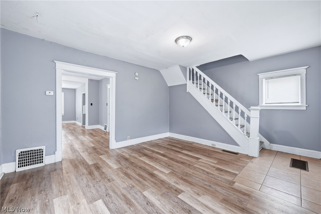 268 N Adams Street Akron OH 44304