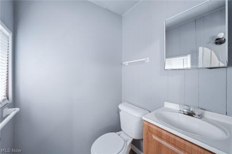 268 N Adams Street Akron OH 44304