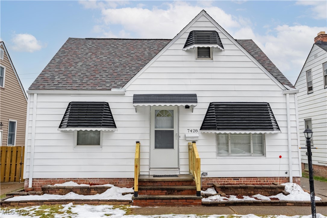 7428 Ira Avenue Brooklyn OH 44144