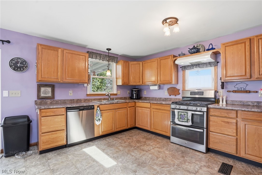262 W 4th Street Frazeysburg OH 43822