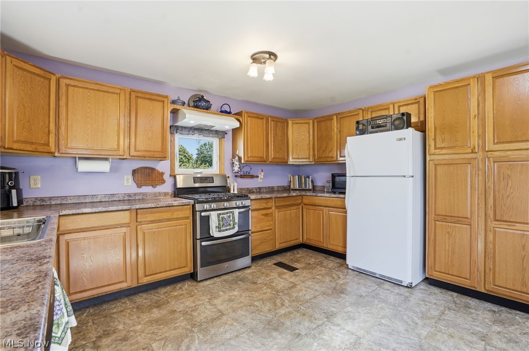 262 W 4th Street Frazeysburg OH 43822