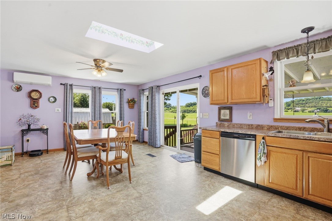 262 W 4th Street Frazeysburg OH 43822