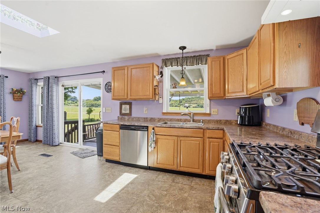 262 W 4th Street Frazeysburg OH 43822