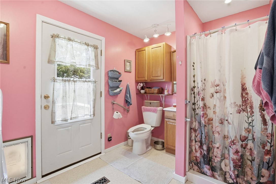 262 W 4th Street Frazeysburg OH 43822