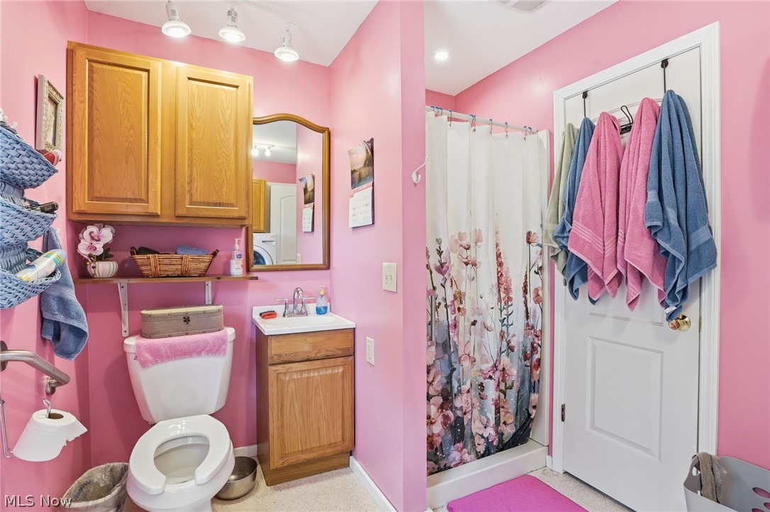 262 W 4th Street Frazeysburg OH 43822