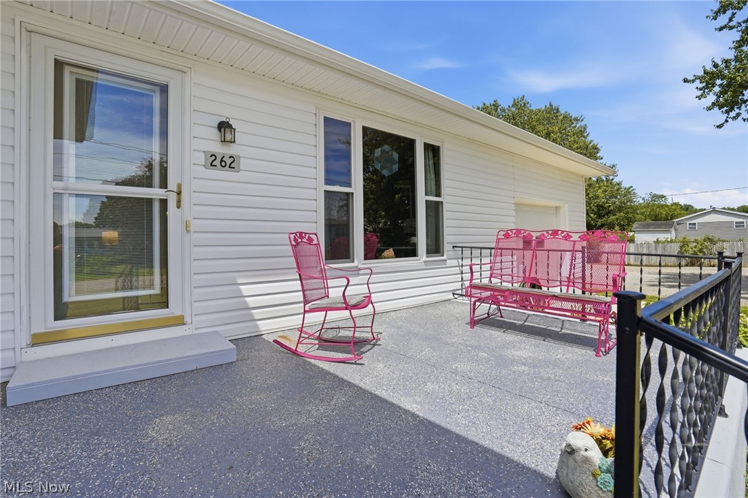 262 W 4th Street Frazeysburg OH 43822