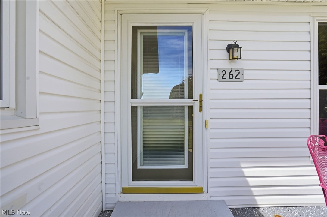 262 W 4th Street Frazeysburg OH 43822