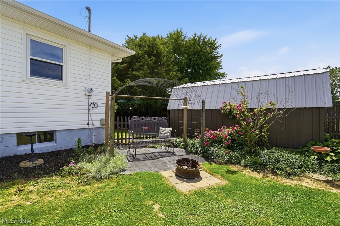 262 W 4th Street Frazeysburg OH 43822