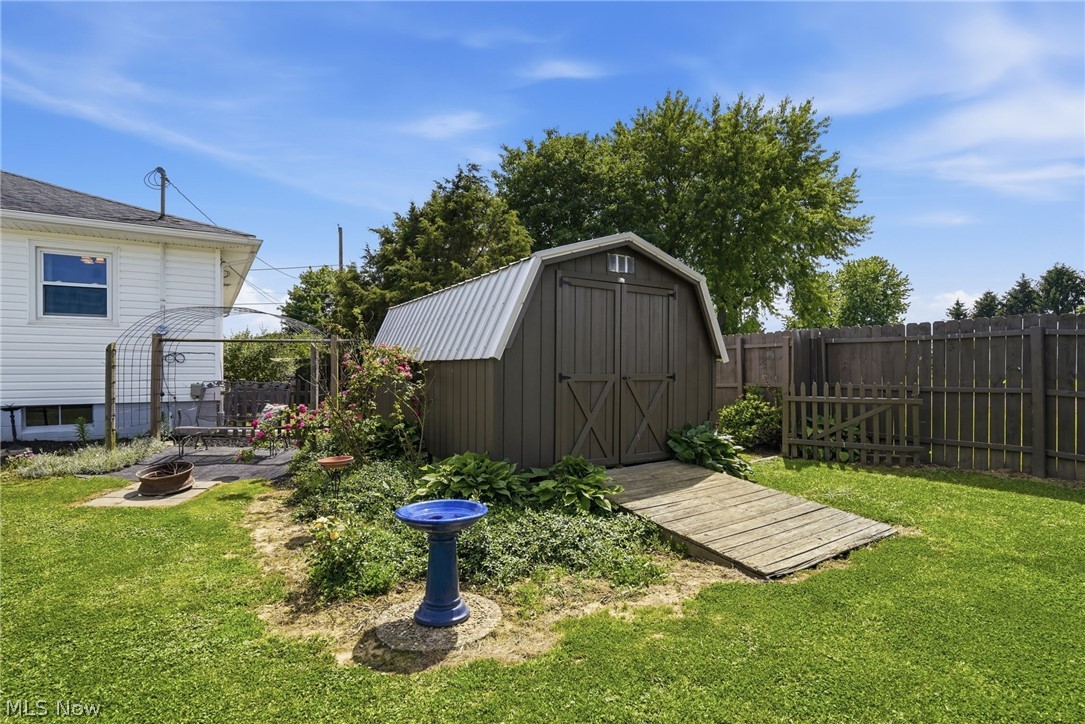 262 W 4th Street Frazeysburg OH 43822