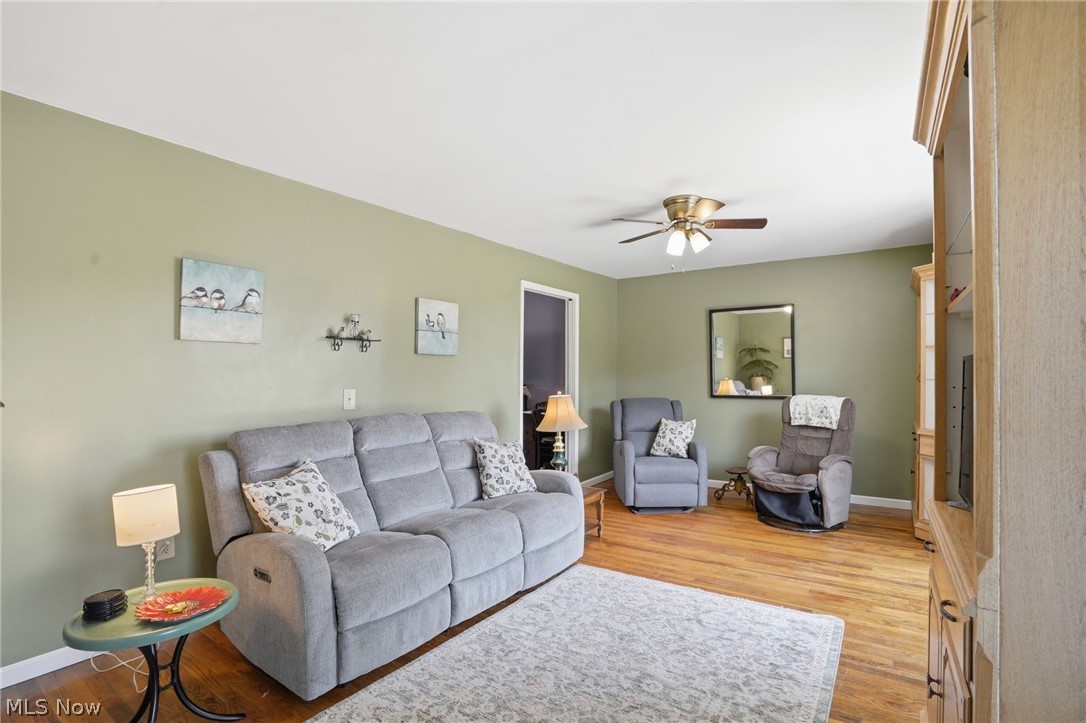 262 W 4th Street Frazeysburg OH 43822