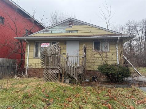 3253 E 143rd Street Cleveland OH 44120