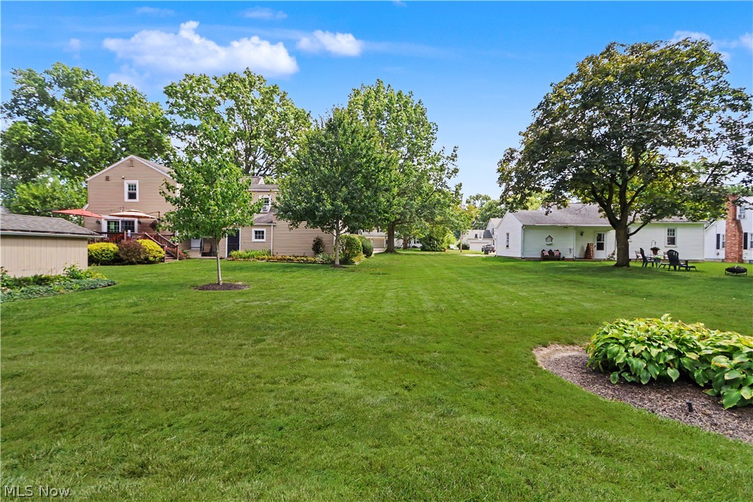 18 W Maxwell Drive Shelby OH 44875