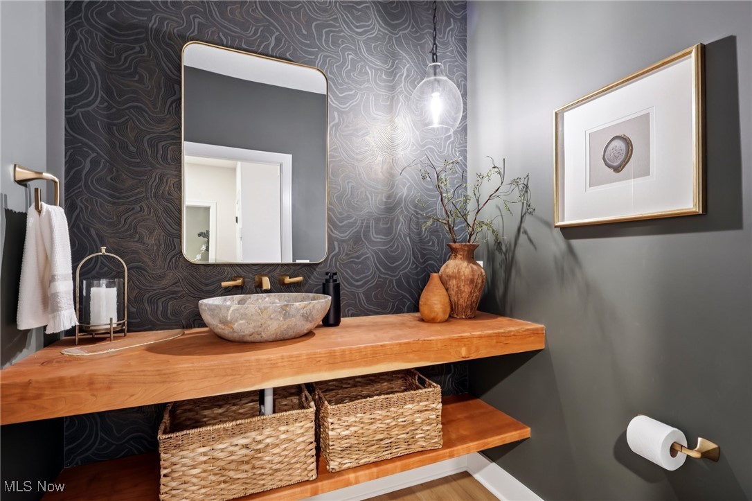 5931 Kingfisher Court Mentor OH 44060