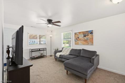 176 Clinton Avenue Elyria OH 44035
