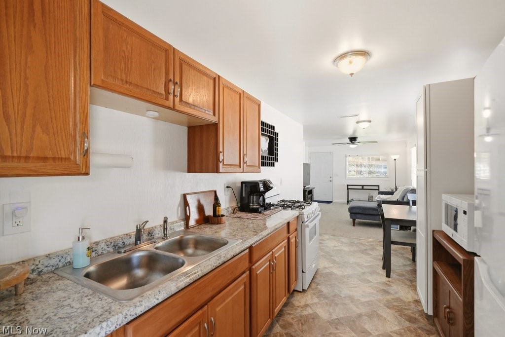 176 Clinton Avenue Elyria OH 44035