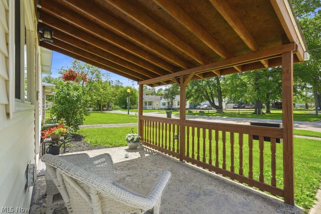 176 Clinton Avenue Elyria OH 44035
