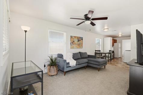 176 Clinton Avenue Elyria OH 44035