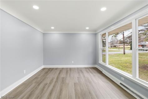 9486 York Road North Royalton OH 44133