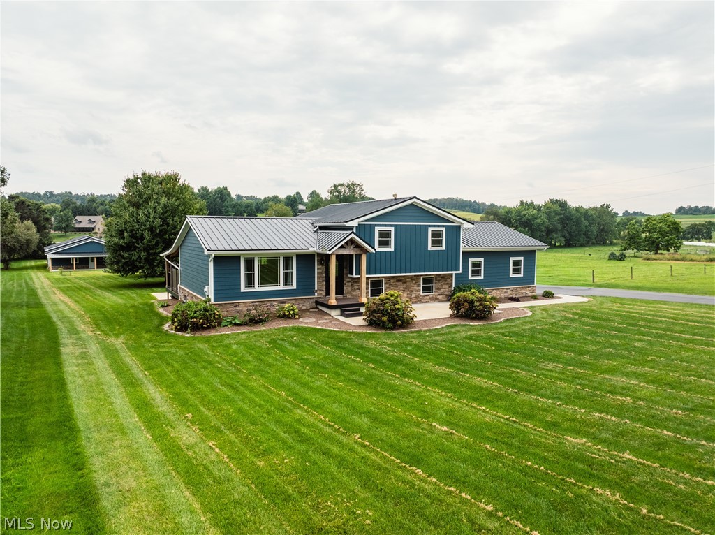 1106 Shutt Valley Road NW Sugarcreek OH 44681
