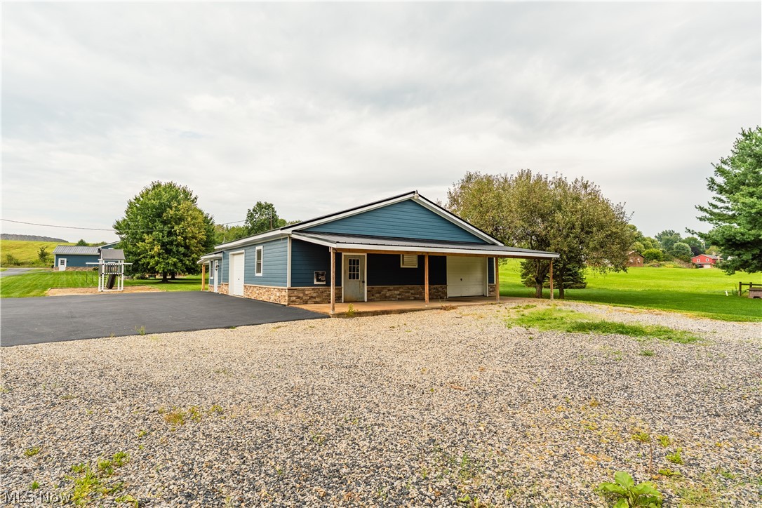 1106 Shutt Valley Road NW Sugarcreek OH 44681