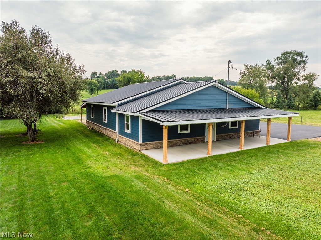 1106 Shutt Valley Road NW Sugarcreek OH 44681