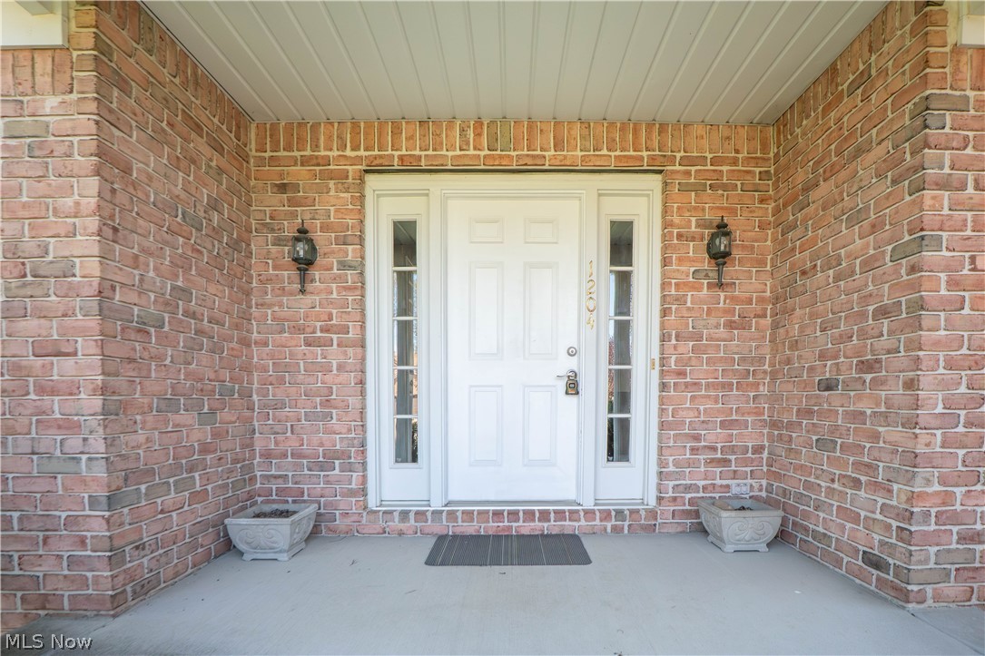 1204 Stone Crossing Street NE Canton OH 44721