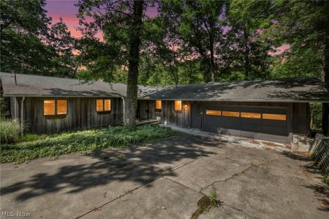 246 Windward Drive Elyria OH 44035