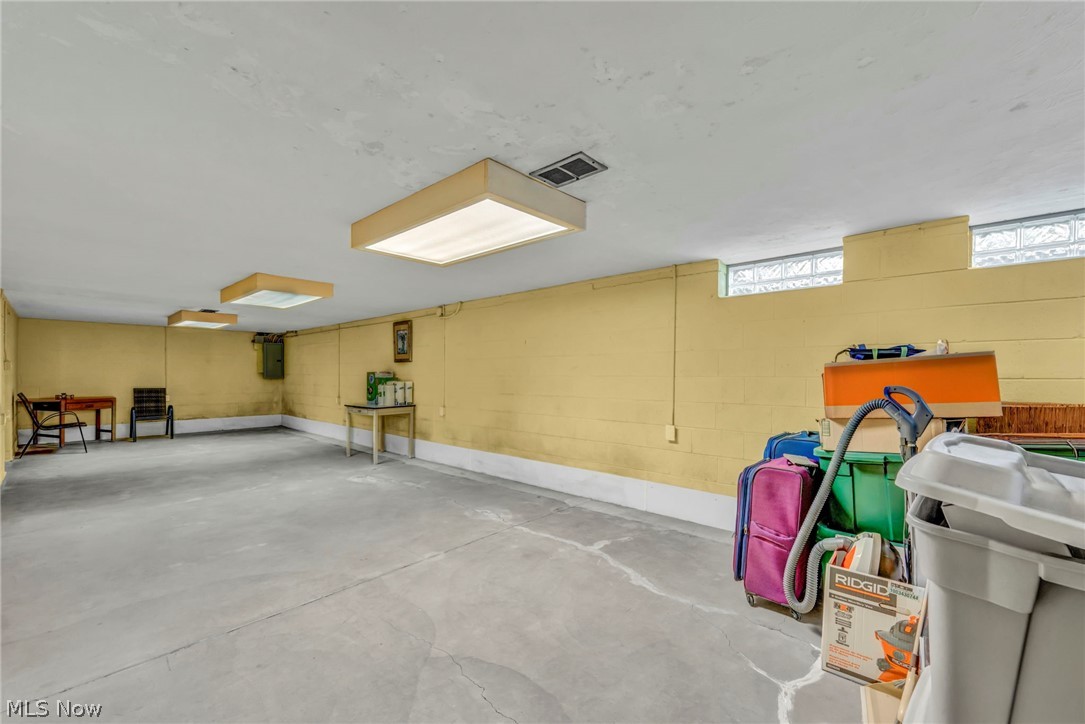 6247 Alderwood Road Parma Heights OH 44130
