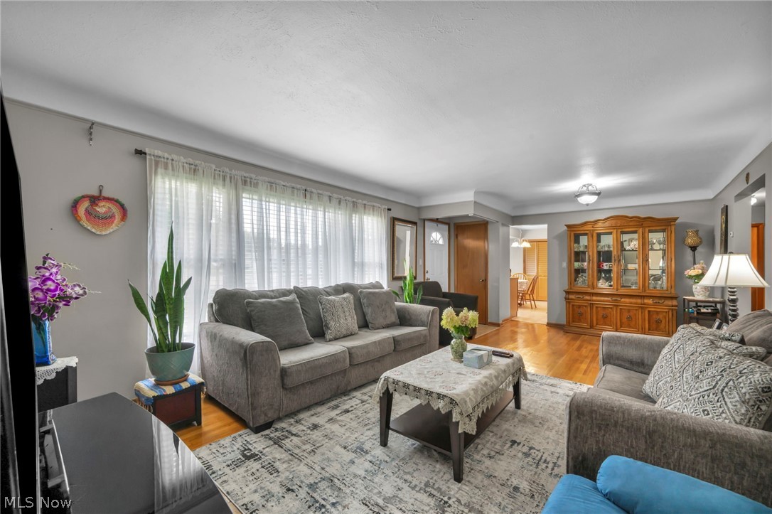 6247 Alderwood Road Parma Heights OH 44130