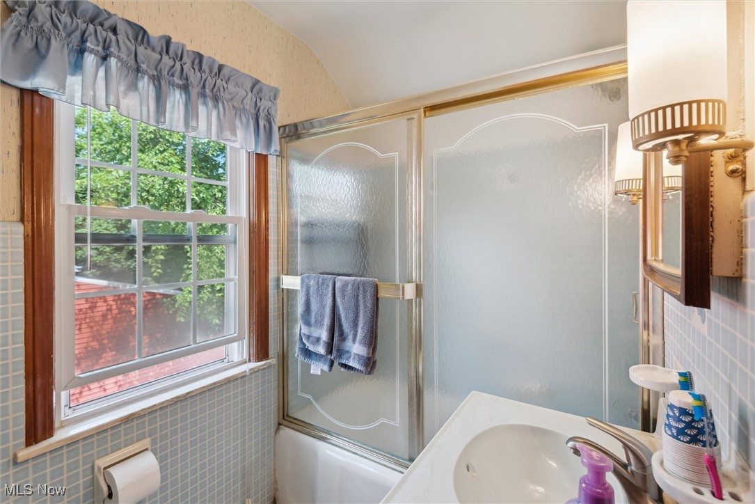 5291 Spencer Road Lyndhurst OH 44124