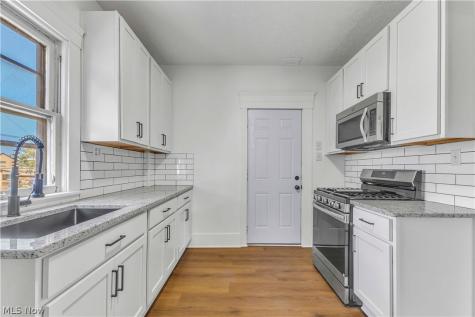 909 Lake Avenue Elyria OH 44035