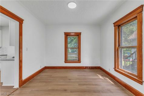 909 Lake Avenue Elyria OH 44035
