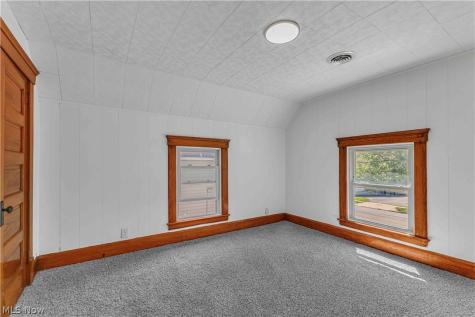 909 Lake Avenue Elyria OH 44035