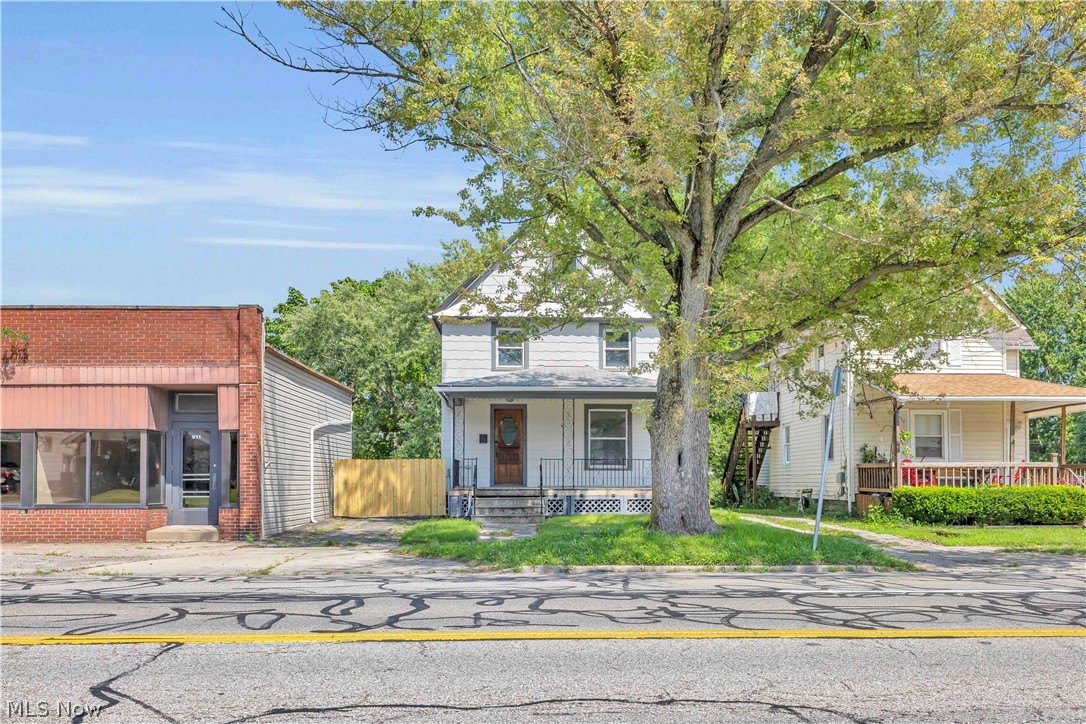 909 Lake Avenue Elyria OH 44035