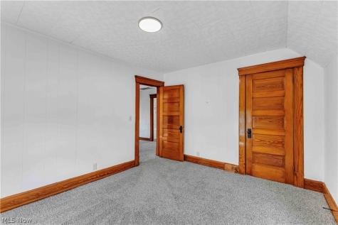 909 Lake Avenue Elyria OH 44035
