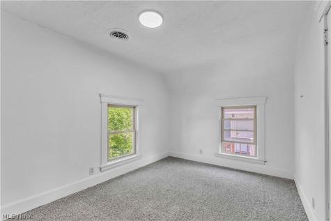 909 Lake Avenue Elyria OH 44035