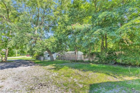 909 Lake Avenue Elyria OH 44035
