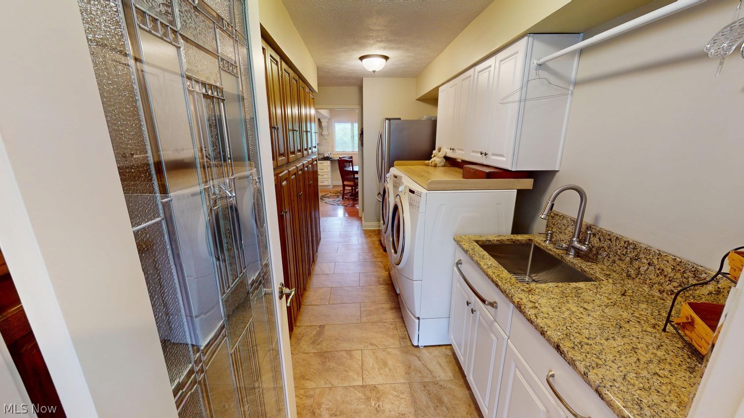 206 Brookside Boulevard Hinckley OH 44233