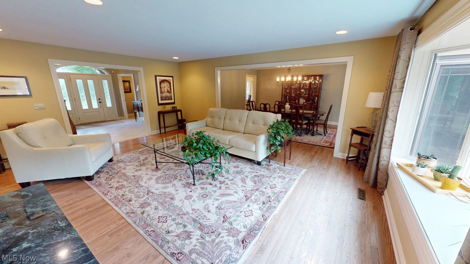 206 Brookside Boulevard Hinckley OH 44233