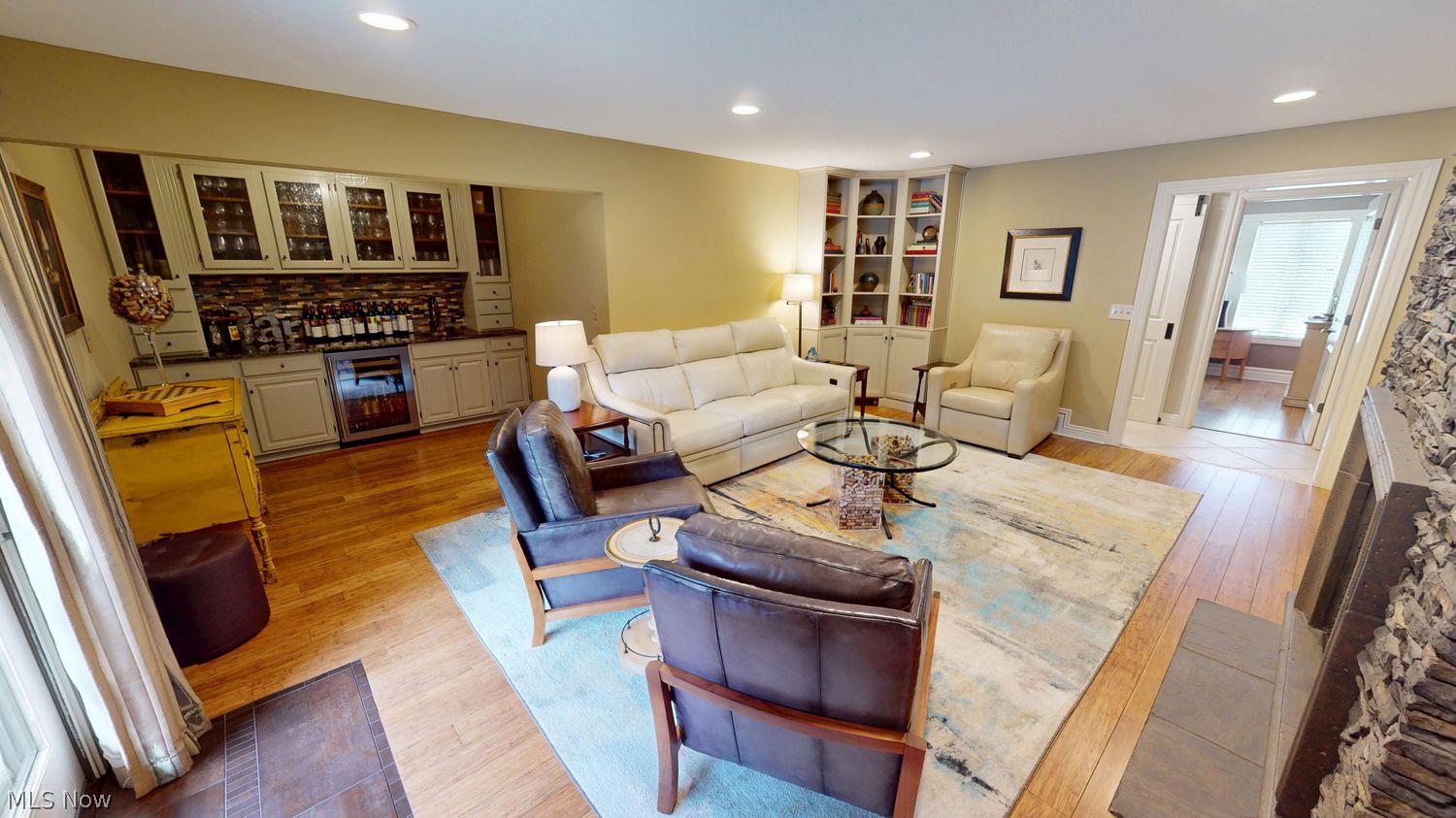206 Brookside Boulevard Hinckley OH 44233