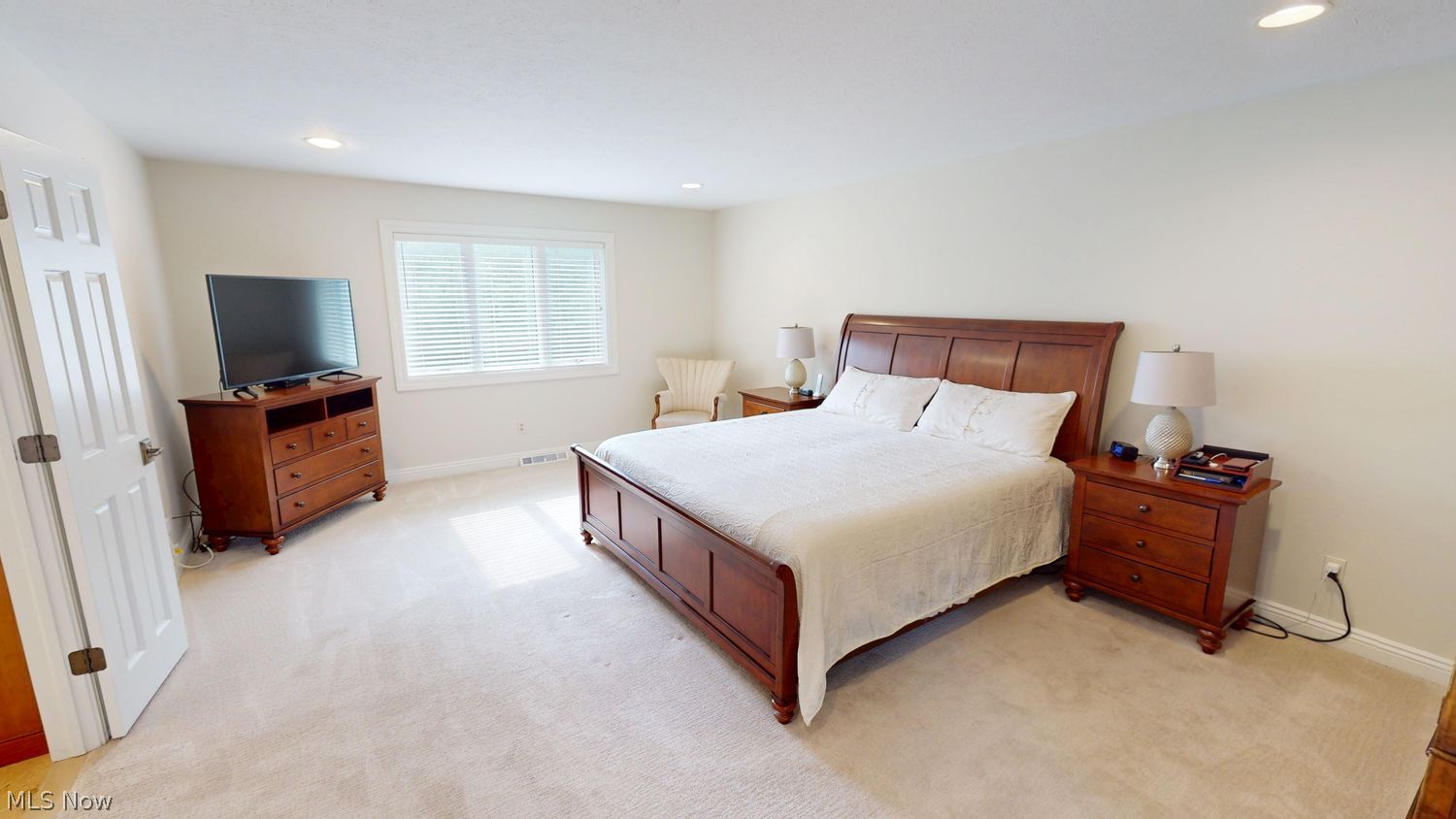206 Brookside Boulevard Hinckley OH 44233