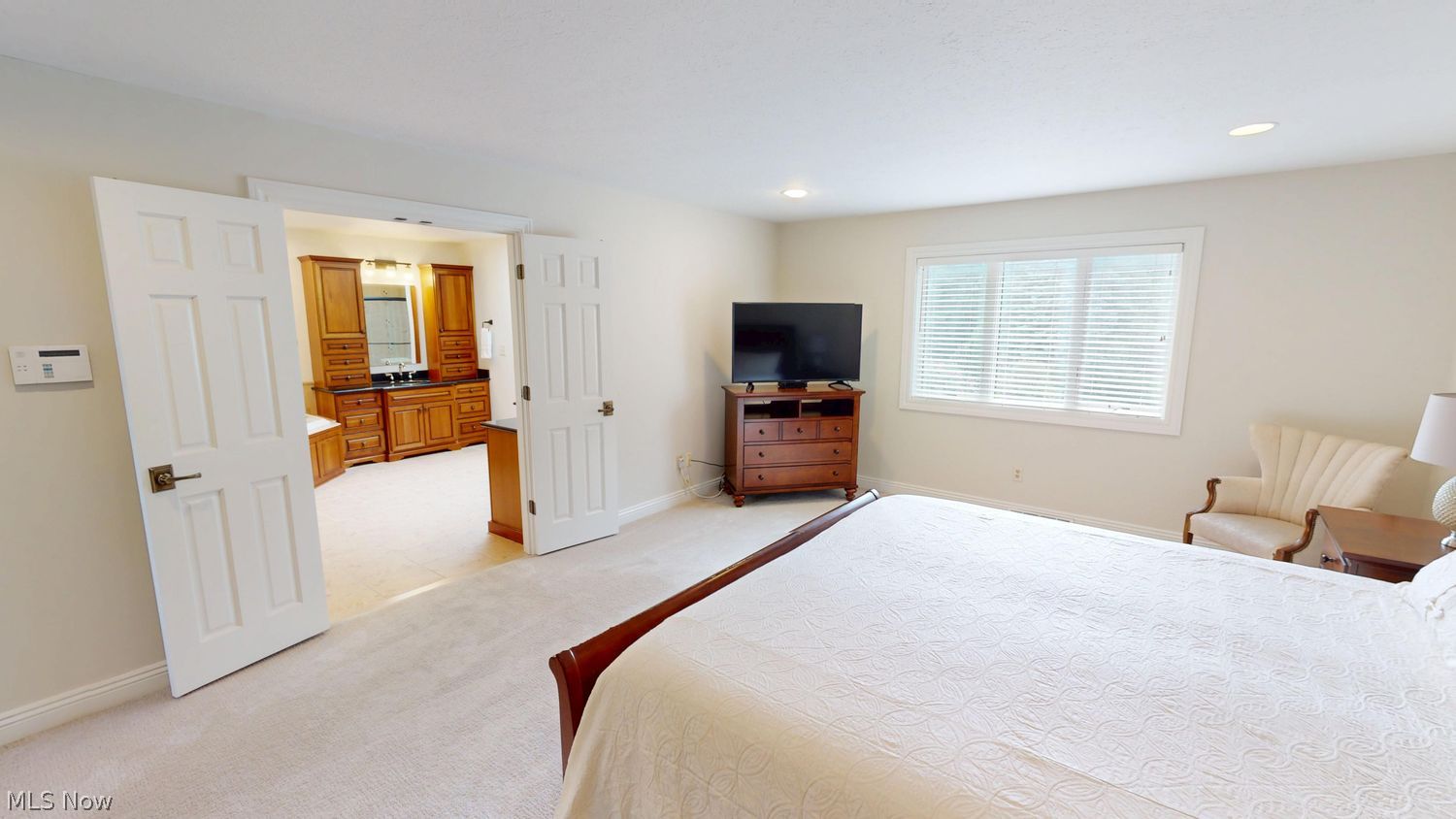 206 Brookside Boulevard Hinckley OH 44233