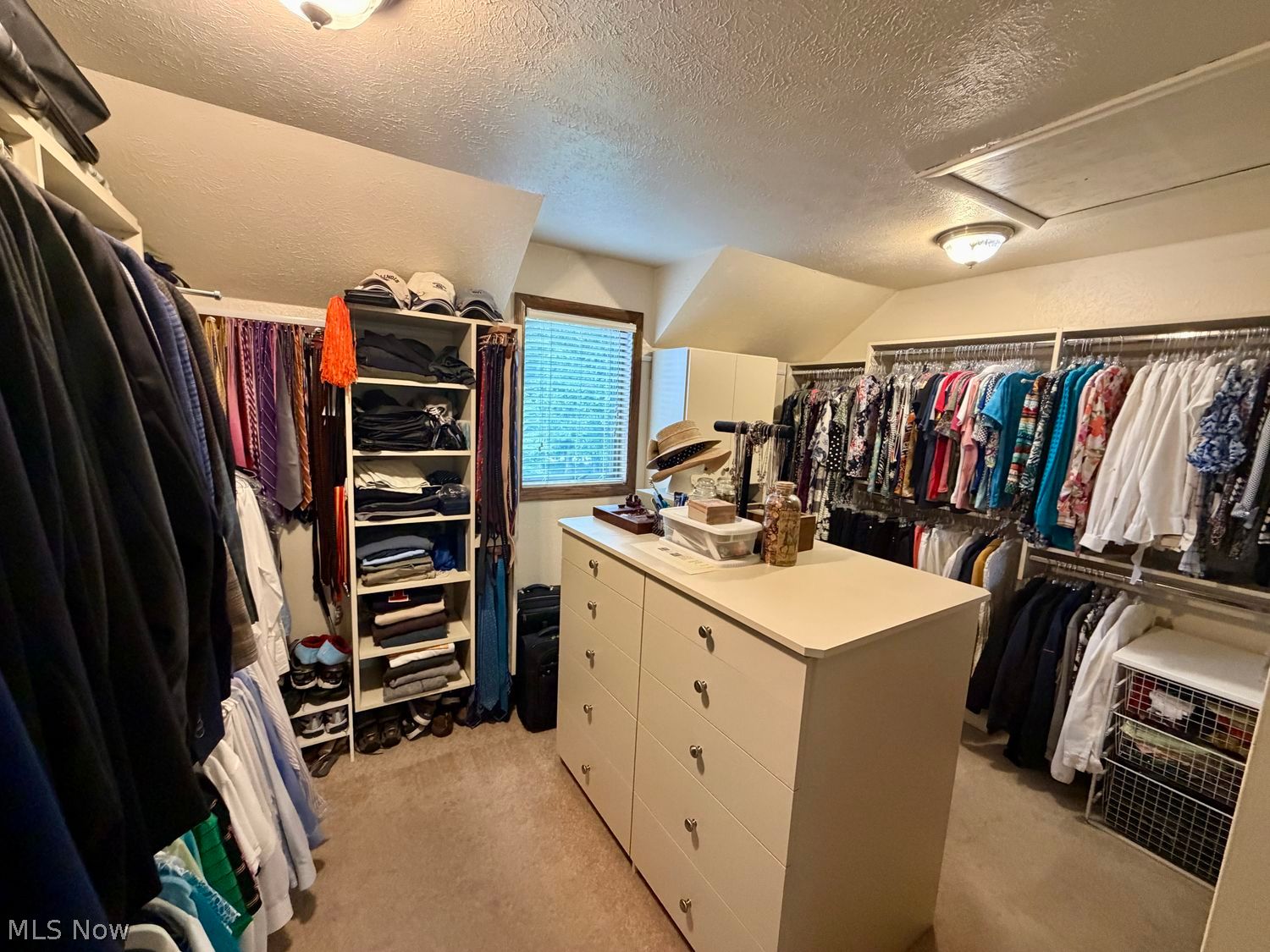 206 Brookside Boulevard Hinckley OH 44233