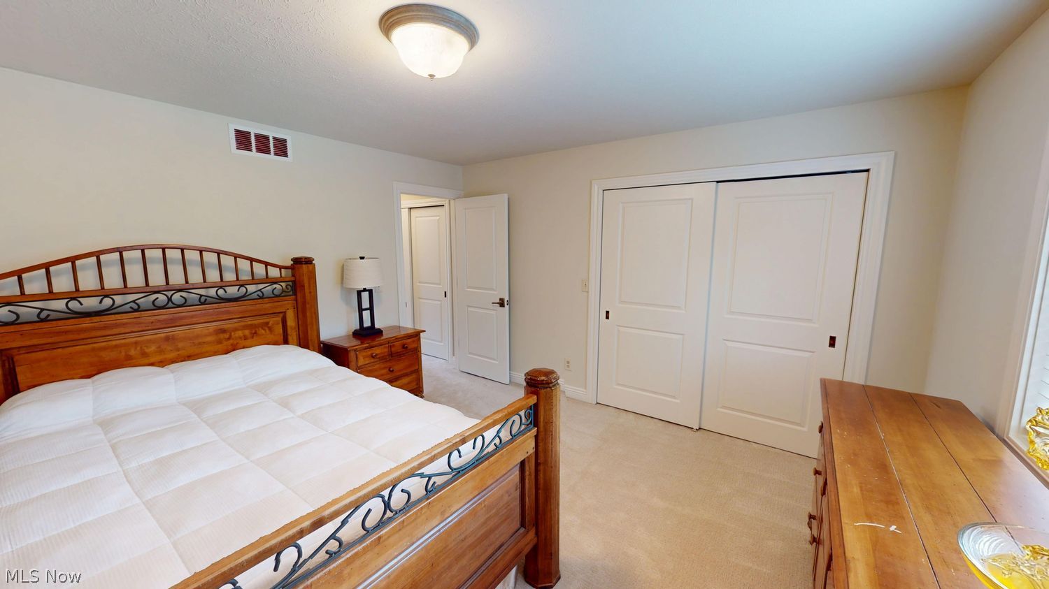 206 Brookside Boulevard Hinckley OH 44233