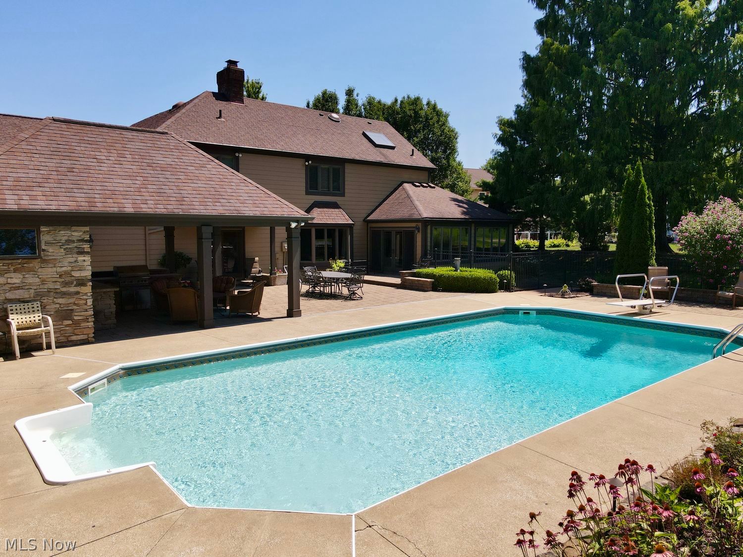 206 Brookside Boulevard Hinckley OH 44233