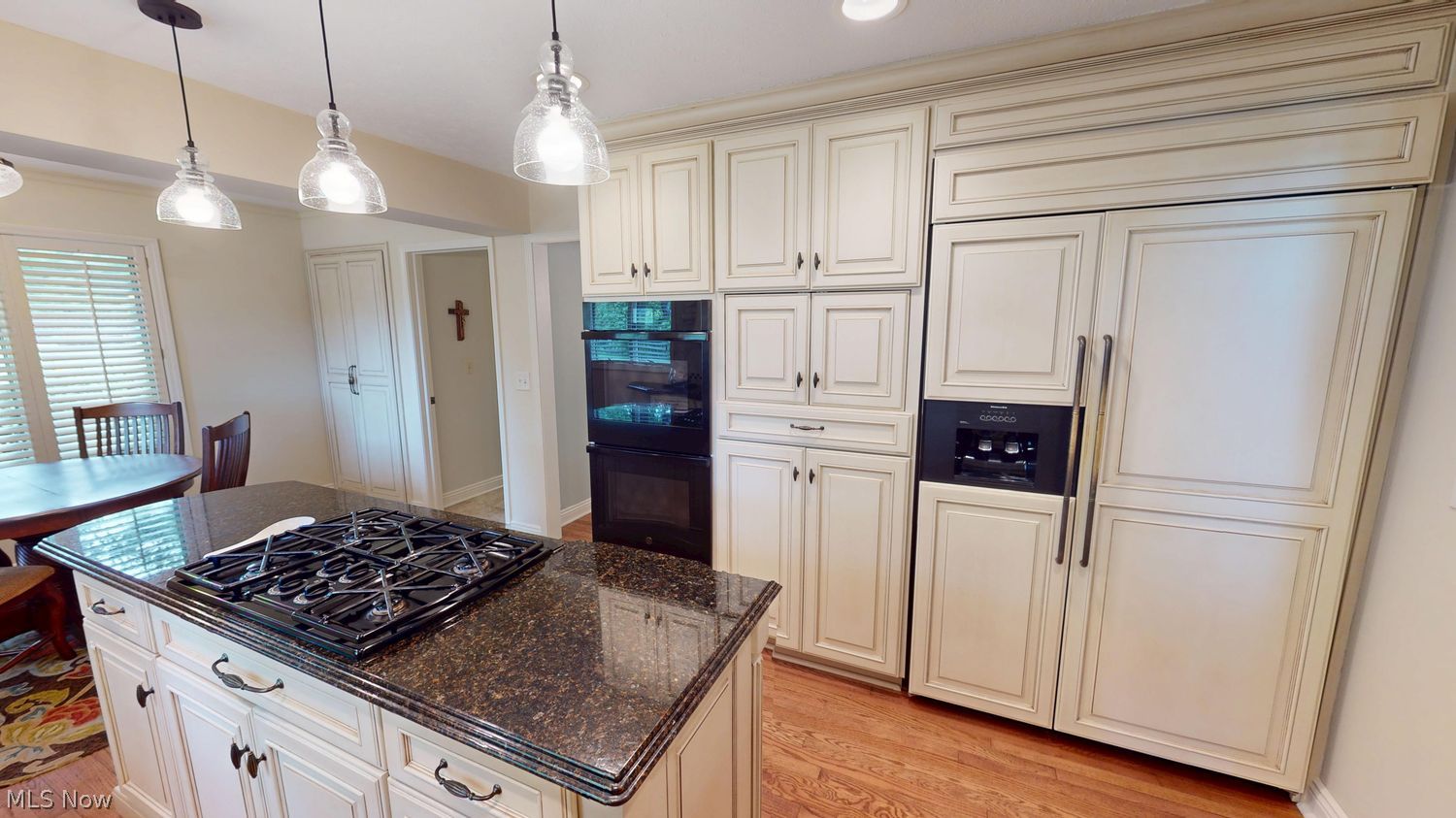 206 Brookside Boulevard Hinckley OH 44233