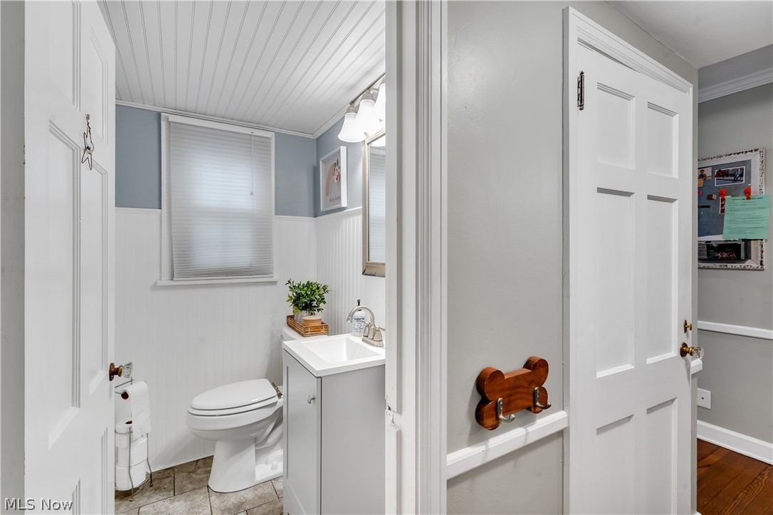 204 Edna Street Poland OH 44514
